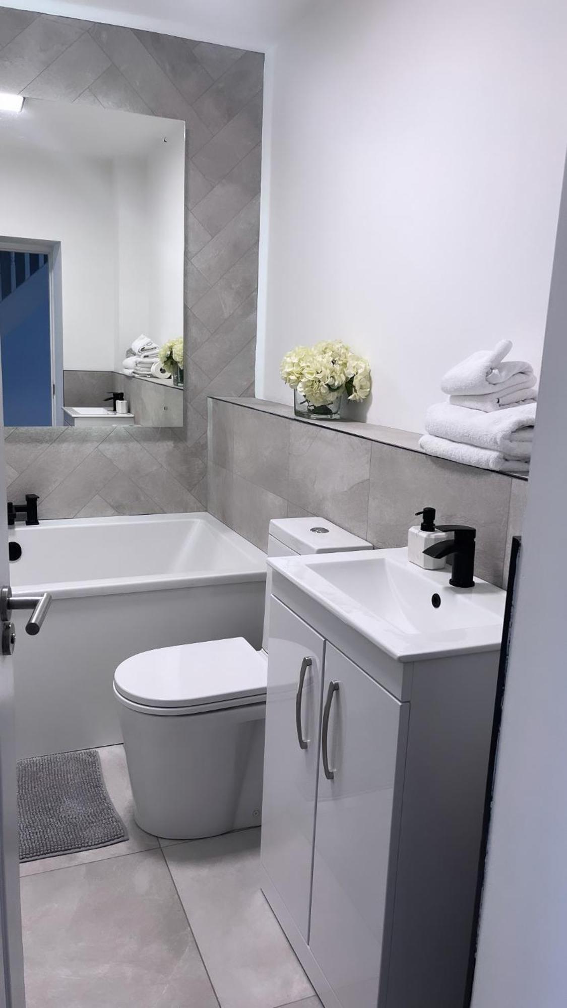 3 Bedroom House Near City Centre Glasgow Sleeps 7 ภายนอก รูปภาพ