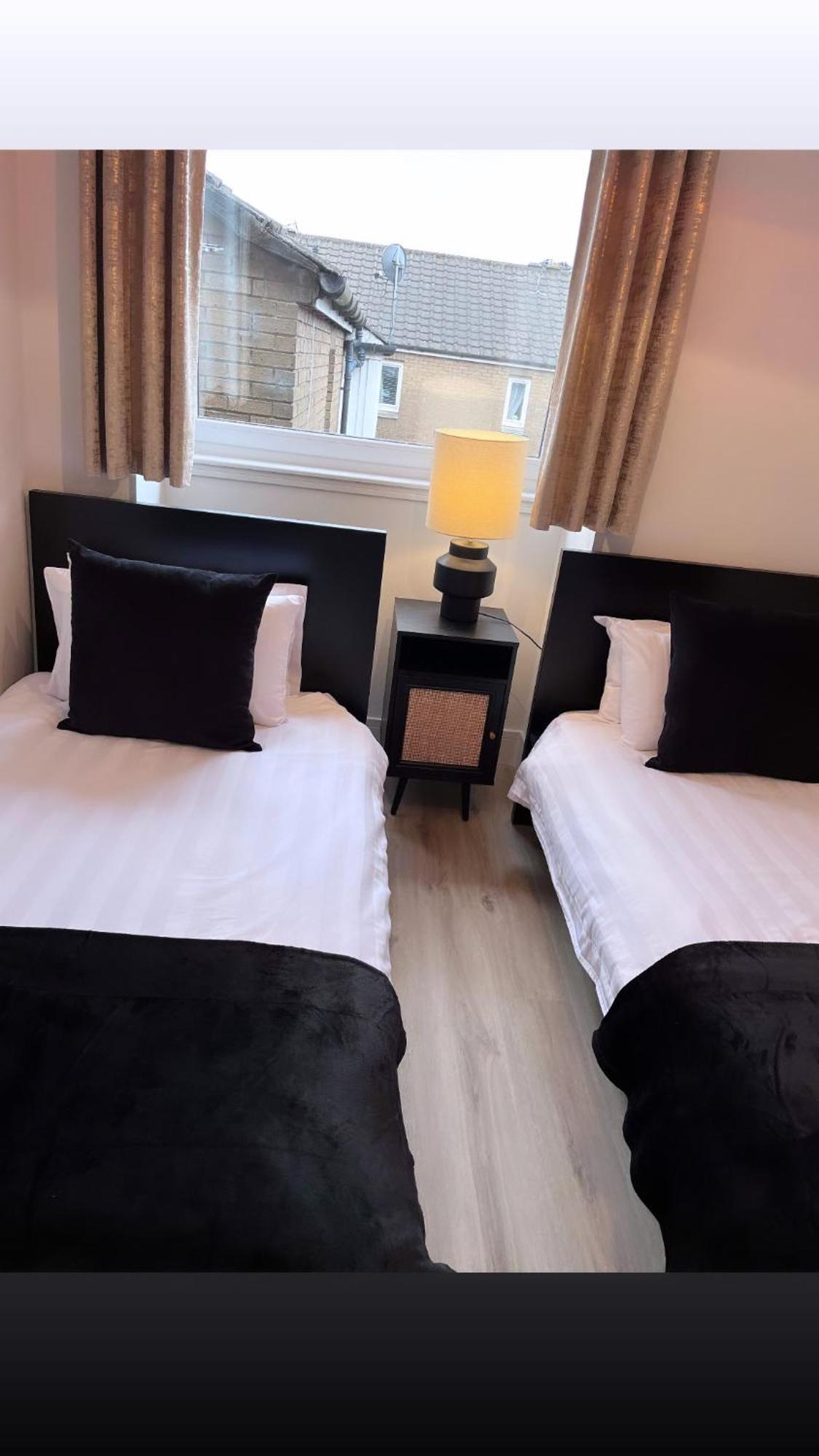 3 Bedroom House Near City Centre Glasgow Sleeps 7 ภายนอก รูปภาพ